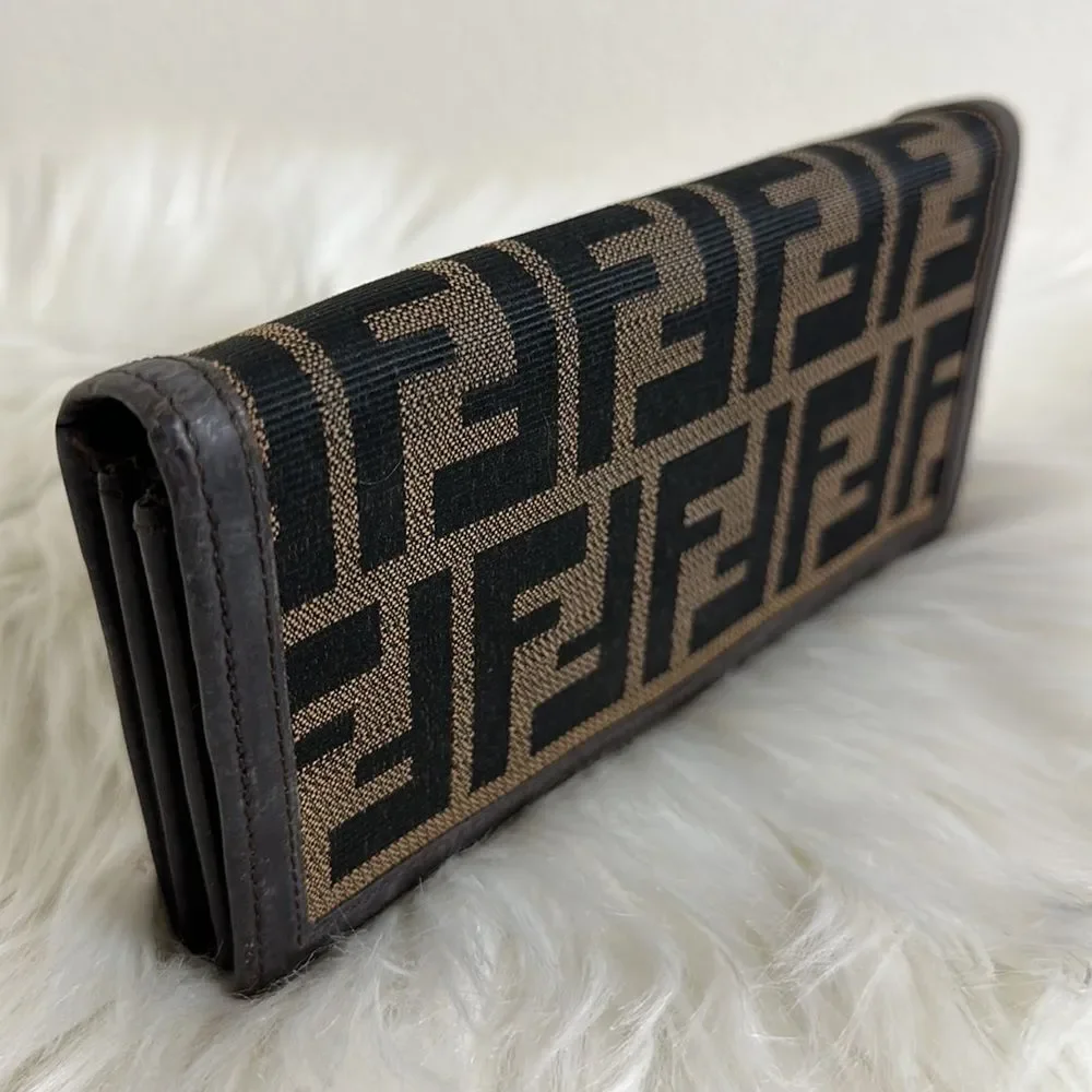 💯Authentic Fendi Long Wallet 🍀